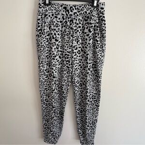 Brushed Women’s Black And Grey Cheetah Print Loungewear Casual Joggers Size M